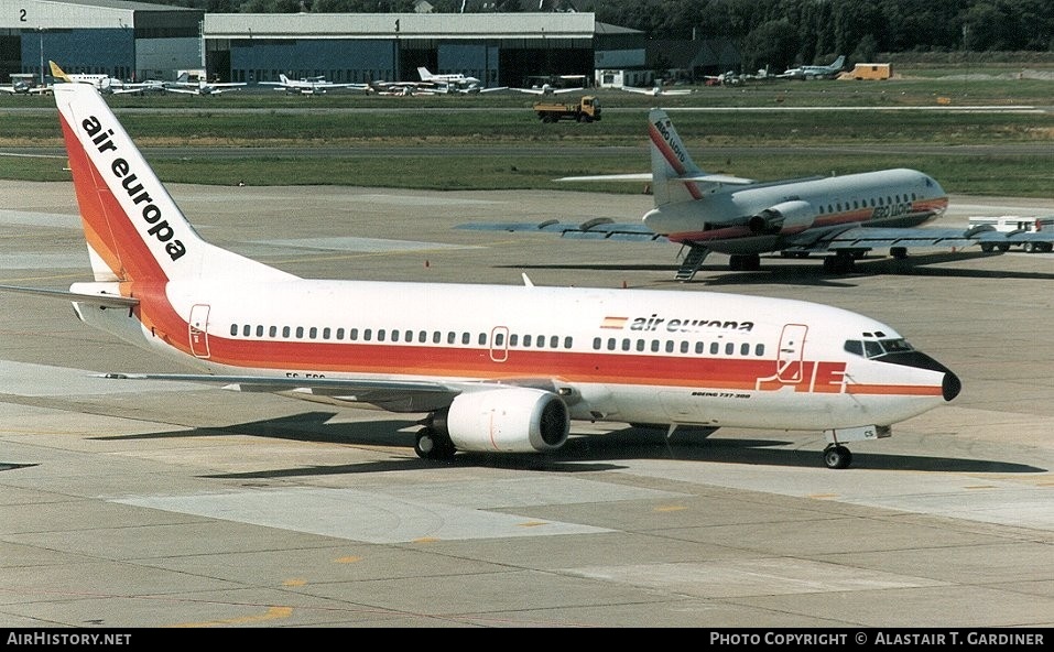 Aircraft Photo of EC-ECS | Boeing 737-375 | Air Europa | AirHistory.net #45221