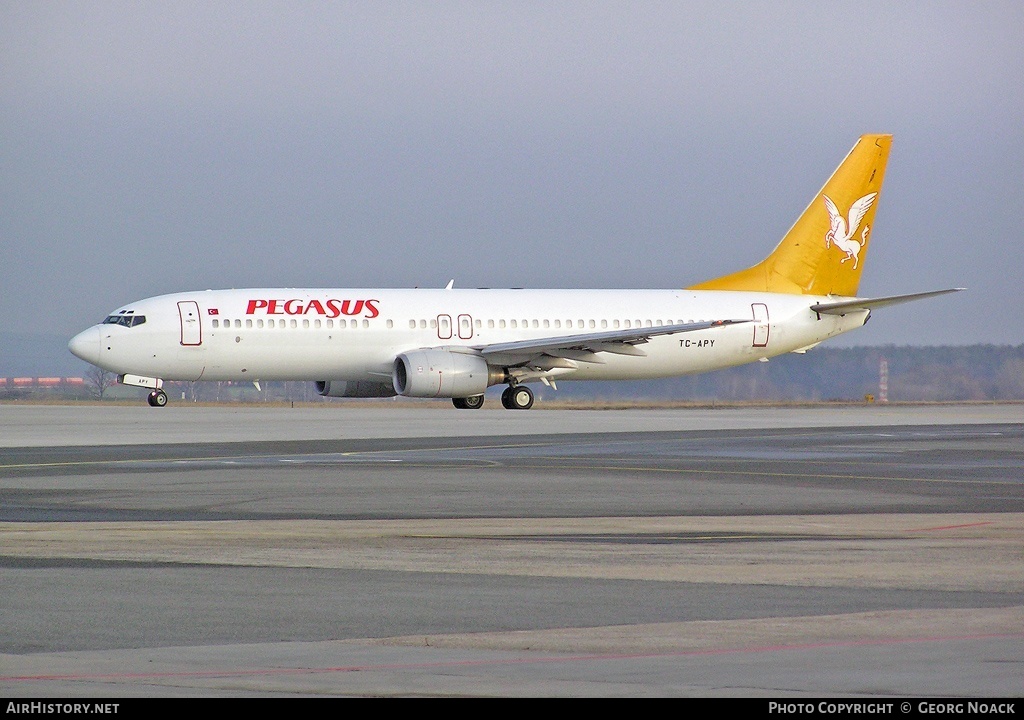 Aircraft Photo of TC-APY | Boeing 737-86N | Pegasus Airlines | AirHistory.net #45600