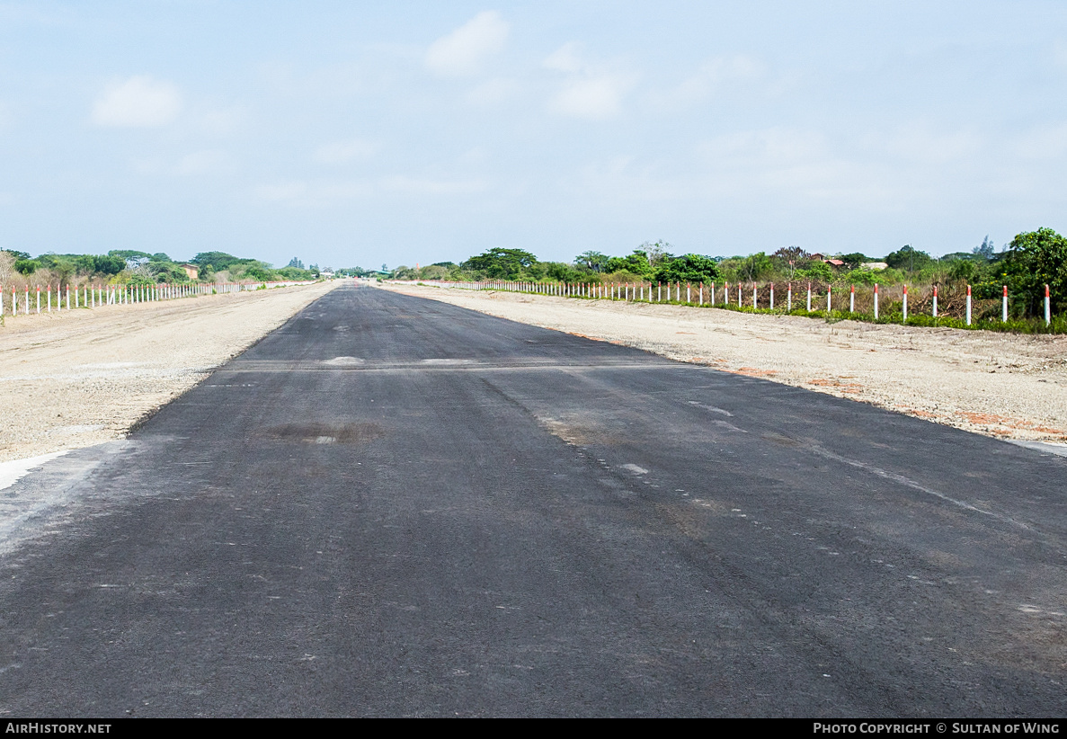 Airport photo of Manglaralto (SEML) in Ecuador | AirHistory.net #45684
