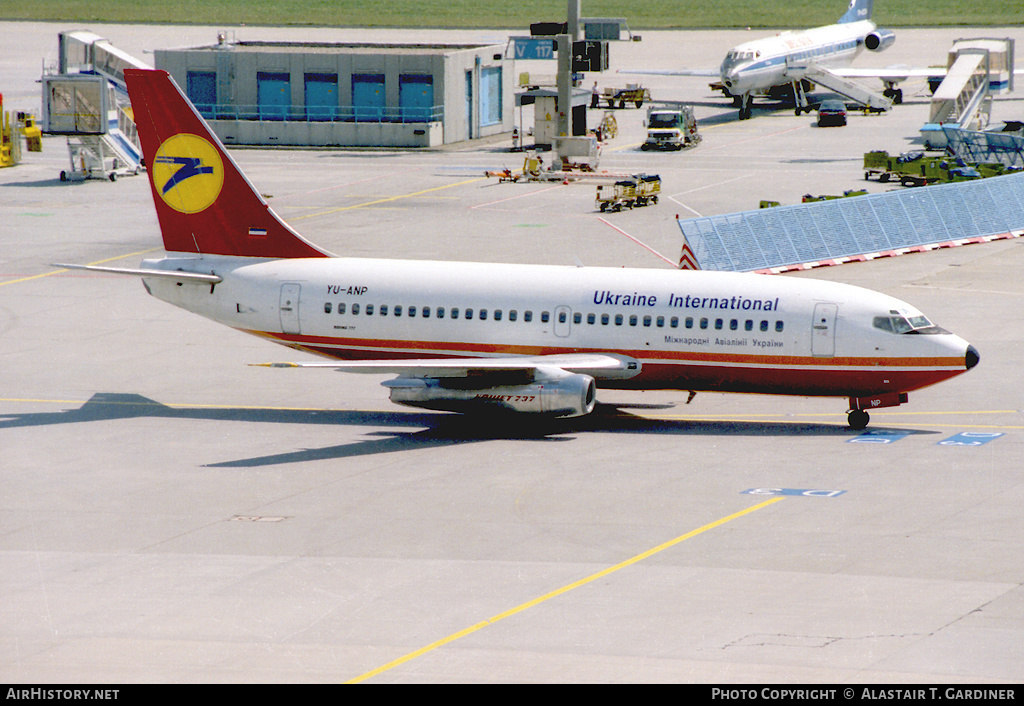 Aircraft Photo of YU-ANP | Boeing 737-2K3/Adv | Ukraine International Airlines | AirHistory.net #45734