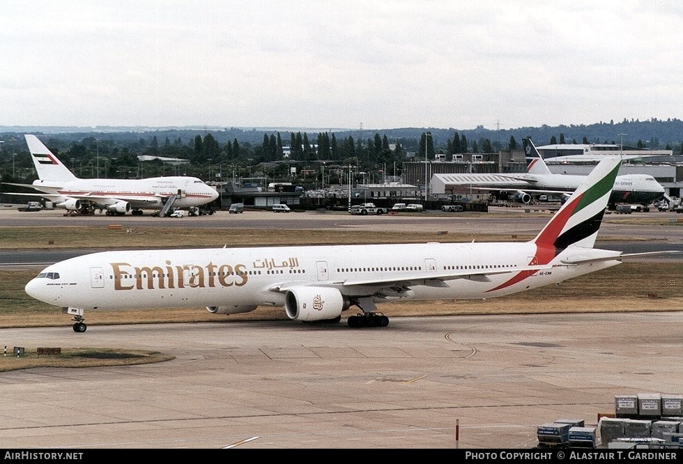 Aircraft Photo of A6-EMM | Boeing 777-31H | Emirates | AirHistory.net #45816