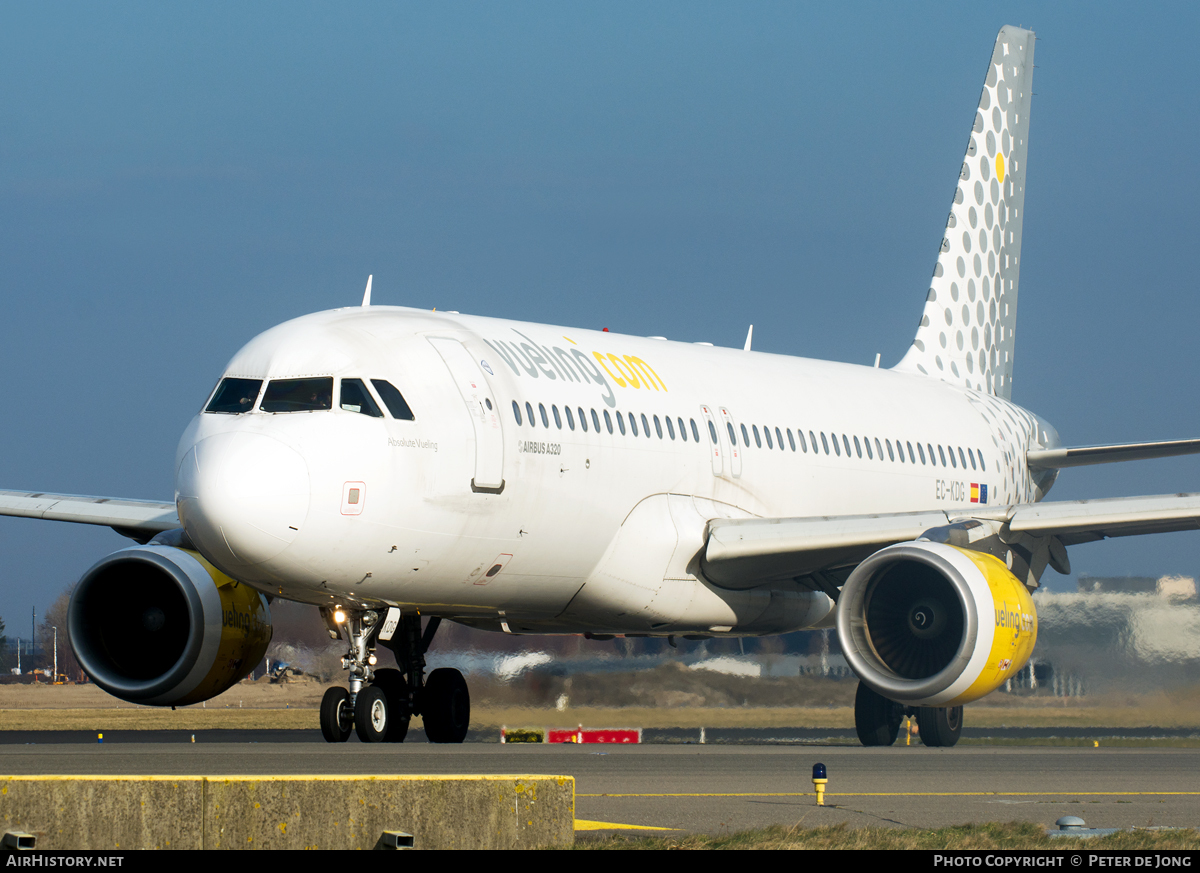 Aircraft Photo of EC-KDG | Airbus A320-214 | Vueling Airlines | AirHistory.net #45861