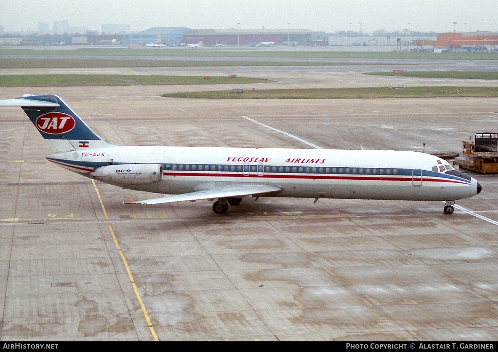 Aircraft Photo of YU-AJK | McDonnell Douglas DC-9-32 | JAT Yugoslav Airlines - Jugoslovenski Aerotransport | AirHistory.net #45961