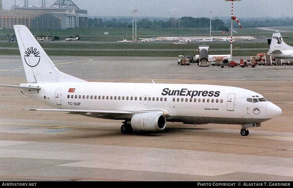 Aircraft Photo of TC-SUP | Boeing 737-3Y0 | SunExpress | AirHistory.net #45972
