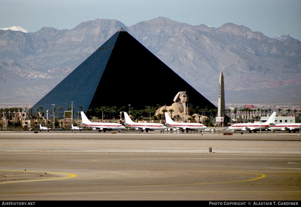 Airport photo of Las Vegas - Harry Reid International (KLAS / LAS) in Nevada, United States | AirHistory.net #46284