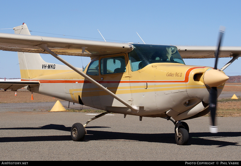 Aircraft Photo of VH-MKG | Cessna 172RG Cutlass RG II | UniSA - University of South Australia | AirHistory.net #46324