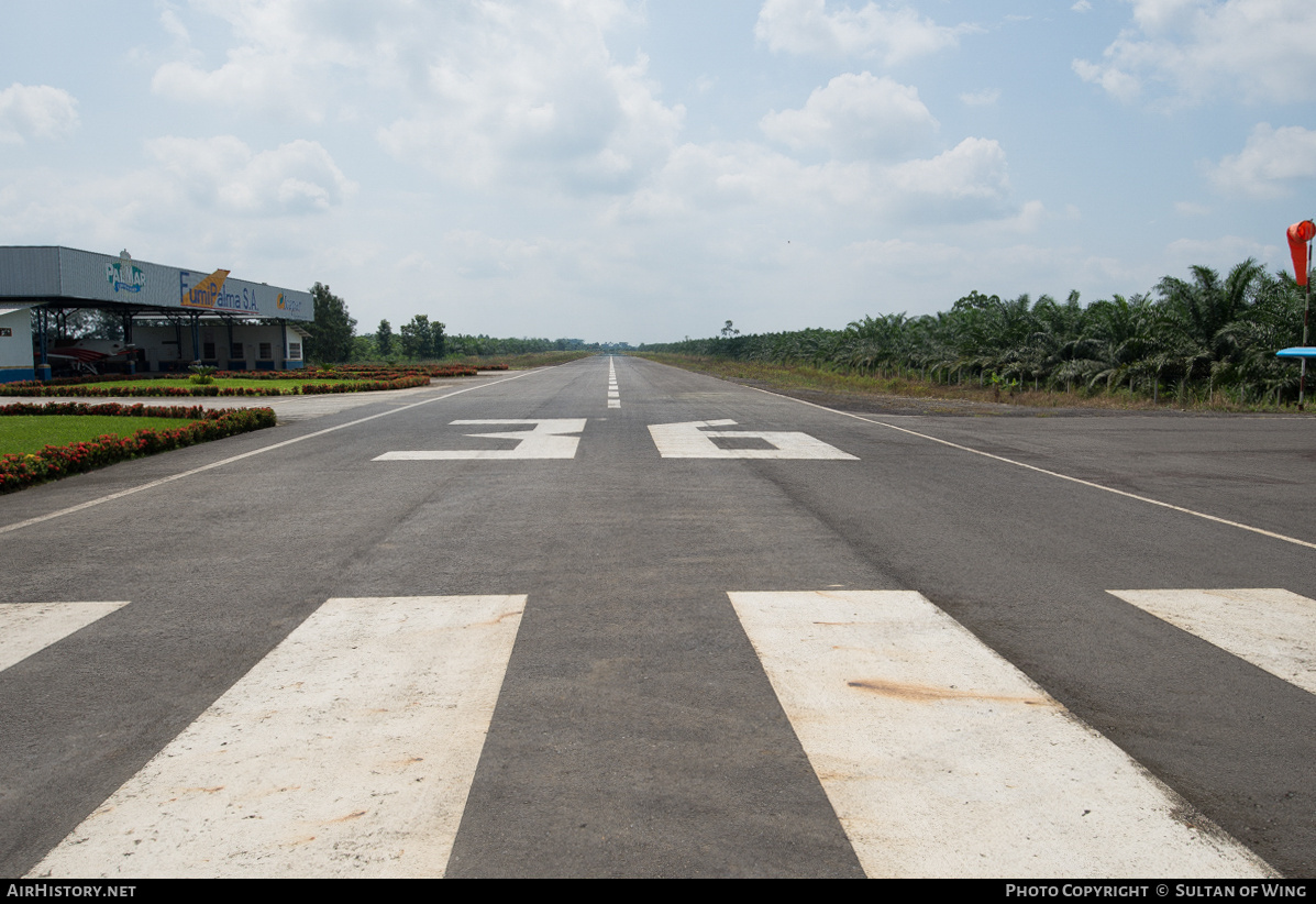 Airport photo of La Cadena (SELC) in Ecuador | AirHistory.net #46599