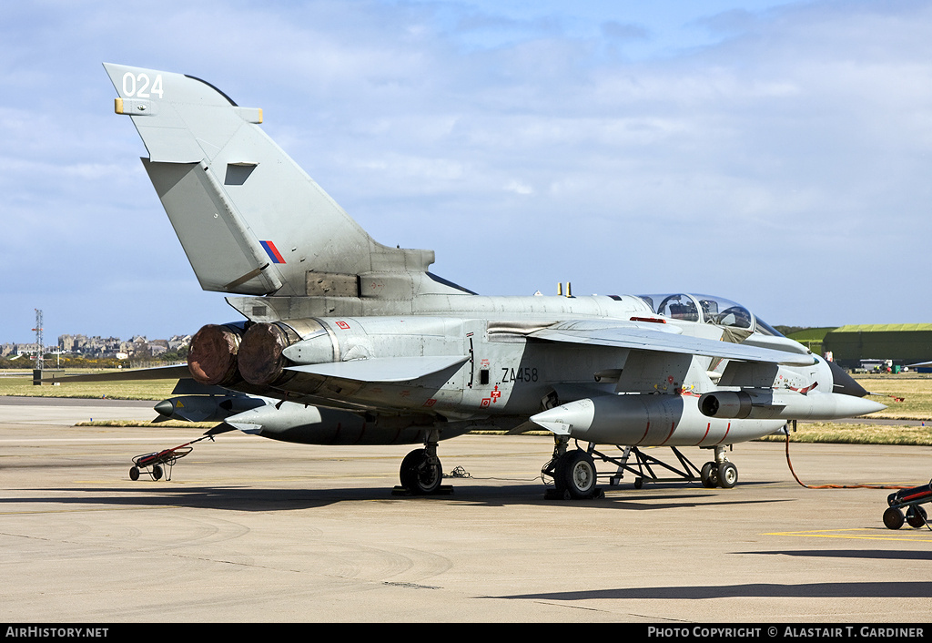 Aircraft Photo of ZA458 | Panavia Tornado GR4 | UK - Air Force | AirHistory.net #46692