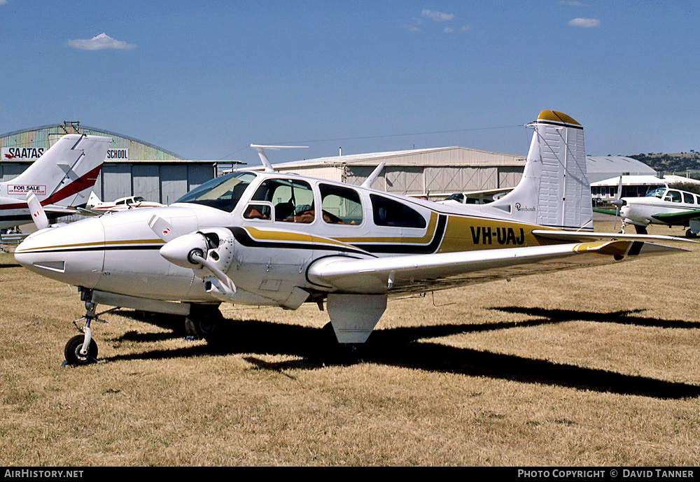 Aircraft Photo of VH-UAJ | Beech E95 Travel Air | AirHistory.net #46807