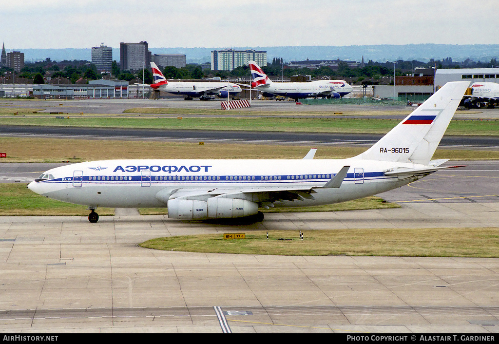 Aircraft Photo of RA-96015 | Ilyushin Il-96-300 | Aeroflot | AirHistory.net #46827