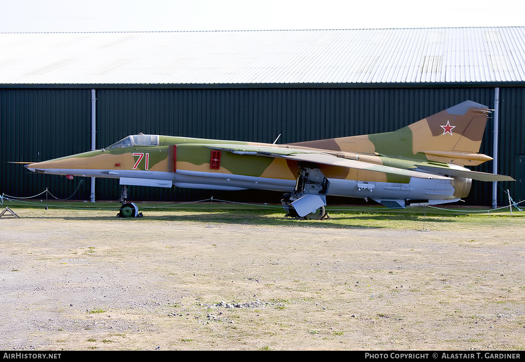 Aircraft Photo of 71 red | Mikoyan-Gurevich MiG-27K | Russia - Air Force | AirHistory.net #46900