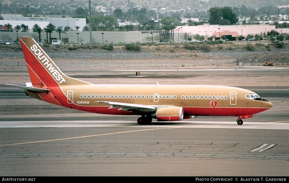 Aircraft Photo of N392SW | Boeing 737-3H4 | Southwest Airlines | AirHistory.net #46946