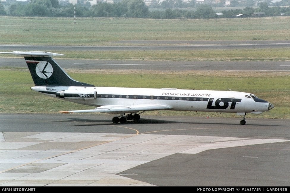 Aircraft Photo of SP-LHD | Tupolev Tu-134A | LOT Polish Airlines - Polskie Linie Lotnicze | AirHistory.net #47024