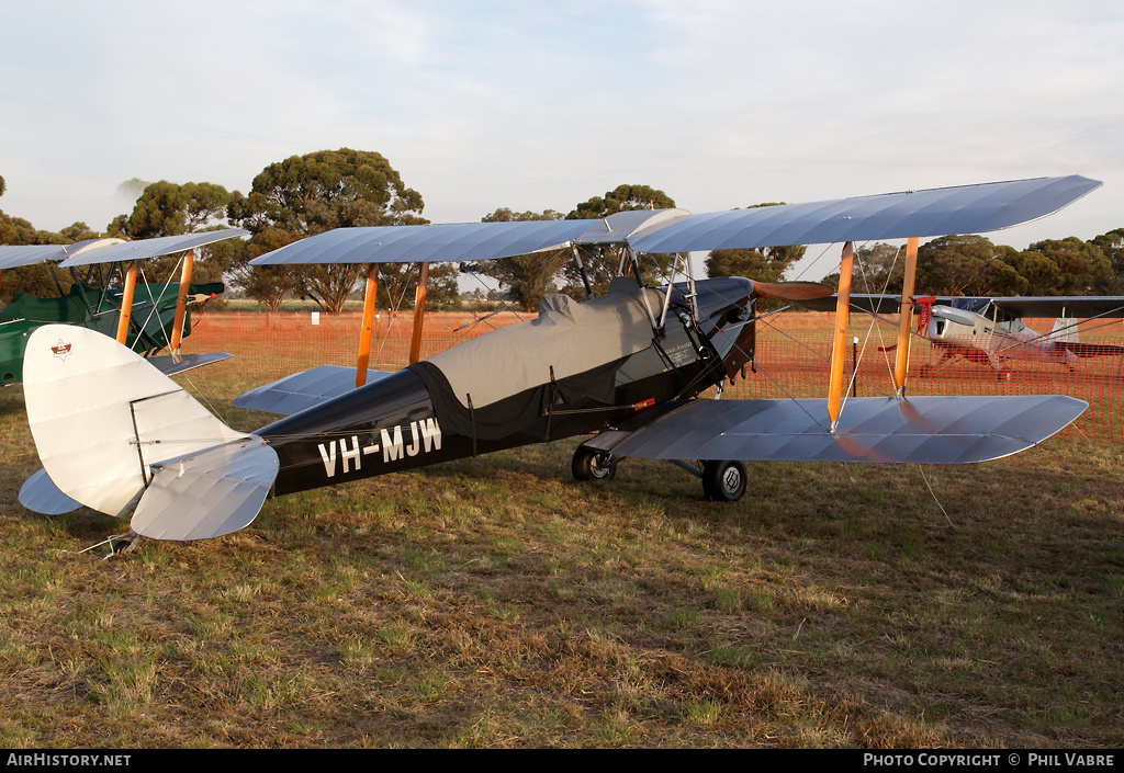 Aircraft Photo of VH-MJW | De Havilland D.H. 82A Tiger Moth | Vintage Aviation | AirHistory.net #47208