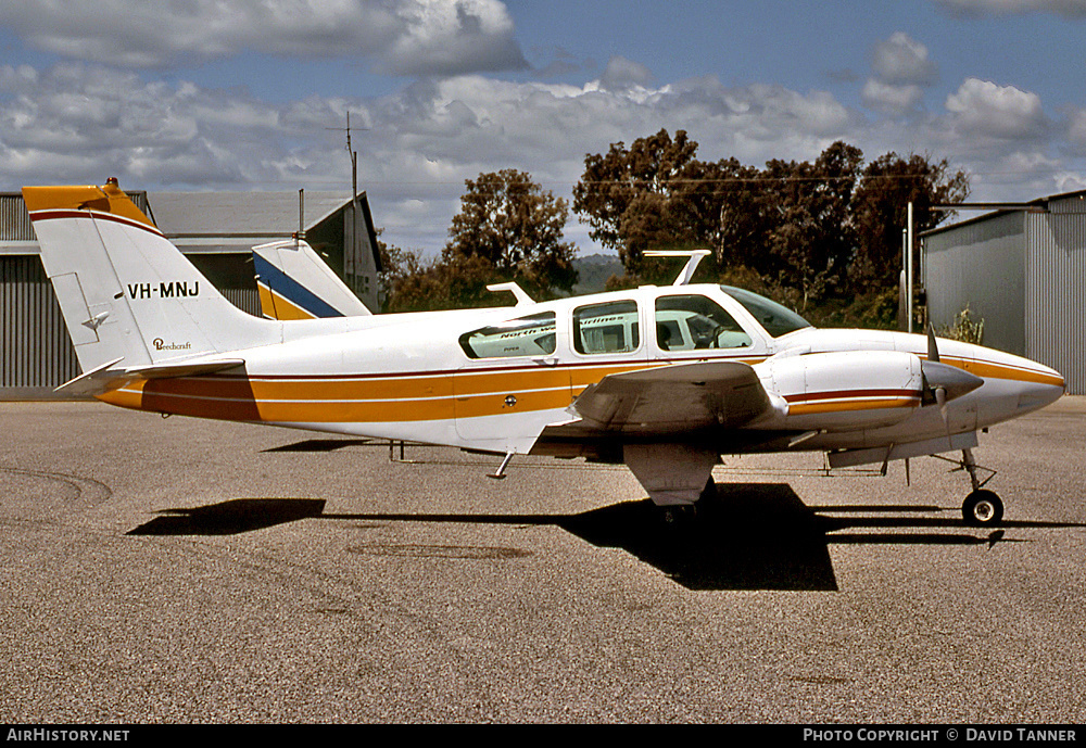 Aircraft Photo of VH-MNJ | Beech D55 Baron | AirHistory.net #47224