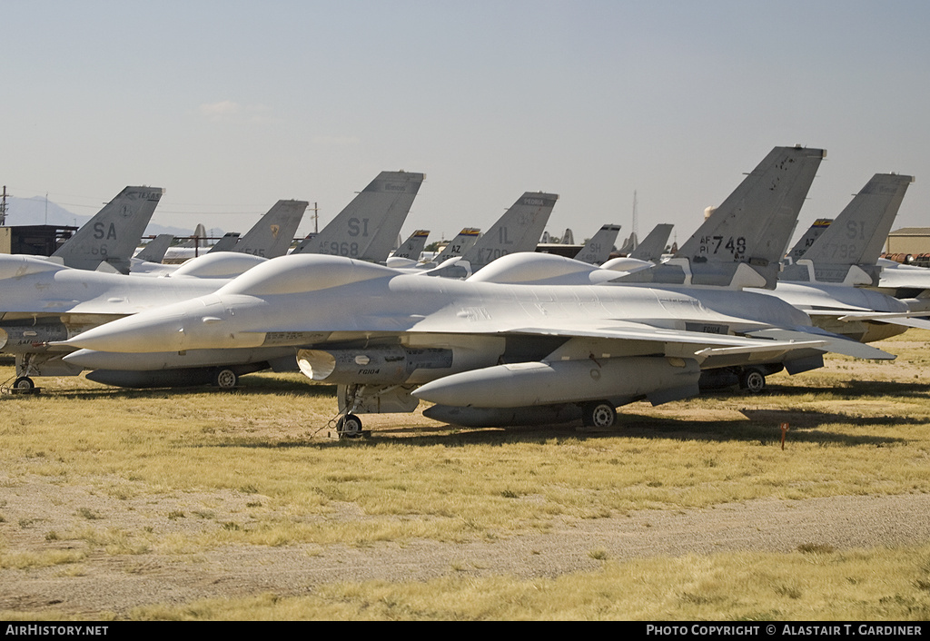 Aircraft Photo of 81-0748 / AF81-748 | General Dynamics F-16A Fighting Falcon | USA - Air Force | AirHistory.net #47332