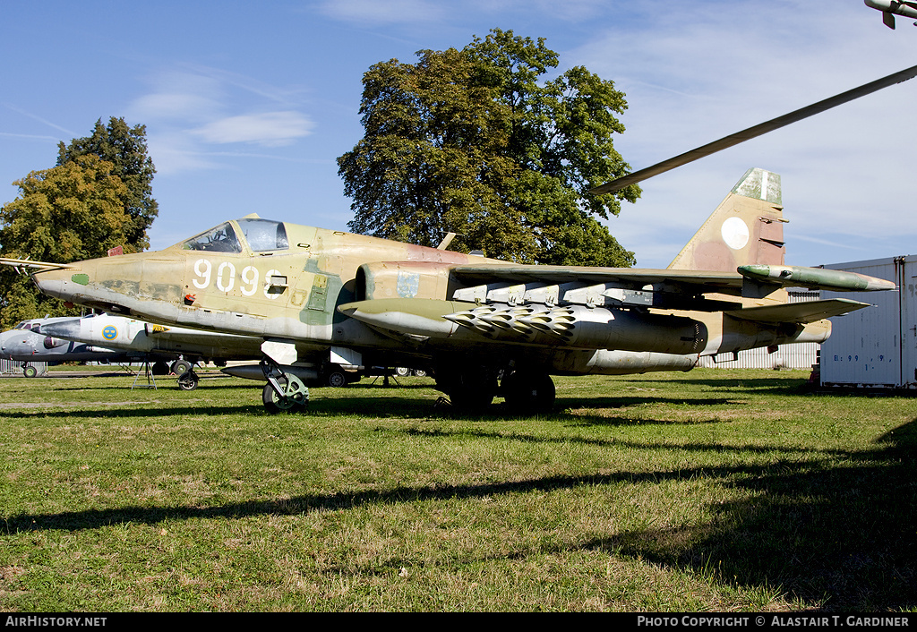Aircraft Photo of 9098 | Sukhoi Su-25K | Czechia - Air Force | AirHistory.net #47393