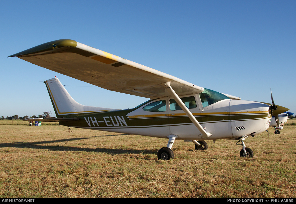 Aircraft Photo of VH-EUN | Cessna 182P Skylane | AirHistory.net #47404