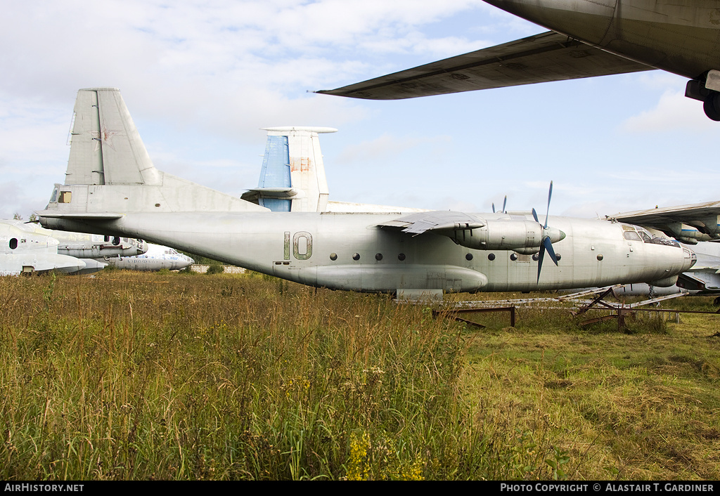 Aircraft Photo of 10 green | Antonov An-8 | Russia - Air Force | AirHistory.net #47424