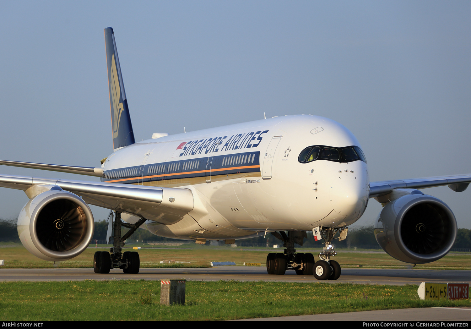 Aircraft Photo of 9V-SMH | Airbus A350-941 | Singapore Airlines | AirHistory.net #47463