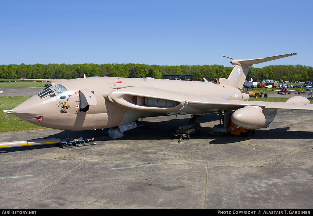 Aircraft Photo of XM715 | Handley Page HP-80 Victor K2 | UK - Air Force | AirHistory.net #47536