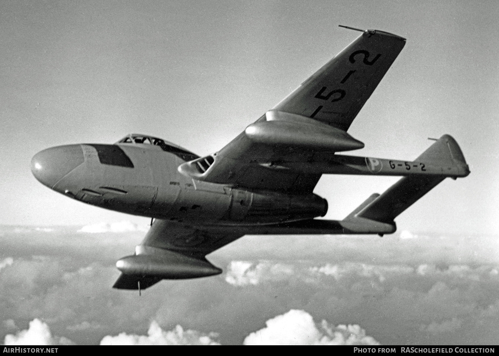 Aircraft Photo of G-5-2 | De Havilland D.H. 113 Vampire NF10 | AirHistory.net #47560