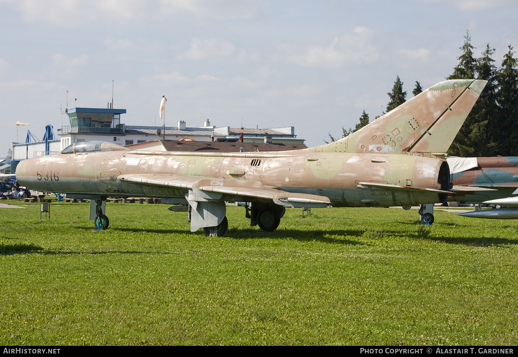 Aircraft Photo of 5316 | Sukhoi Su-7BM | Czechoslovakia - Air Force | AirHistory.net #47572