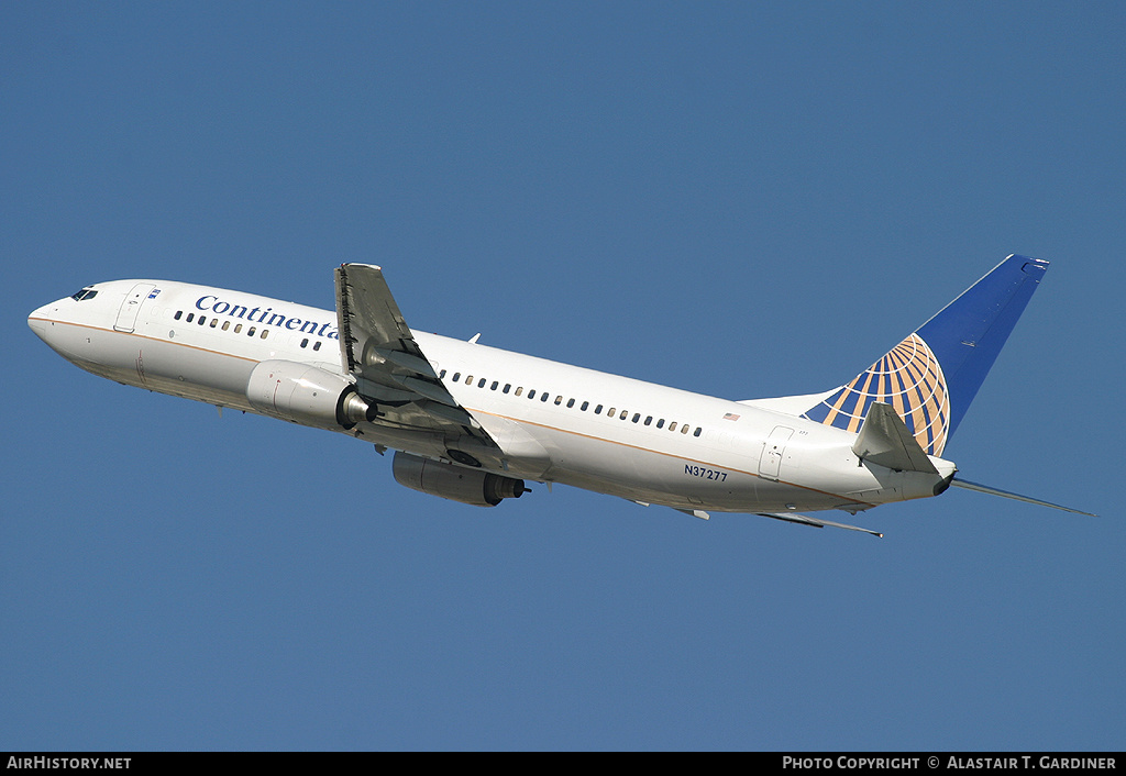 Aircraft Photo of N37277 | Boeing 737-824 | Continental Airlines | AirHistory.net #47654
