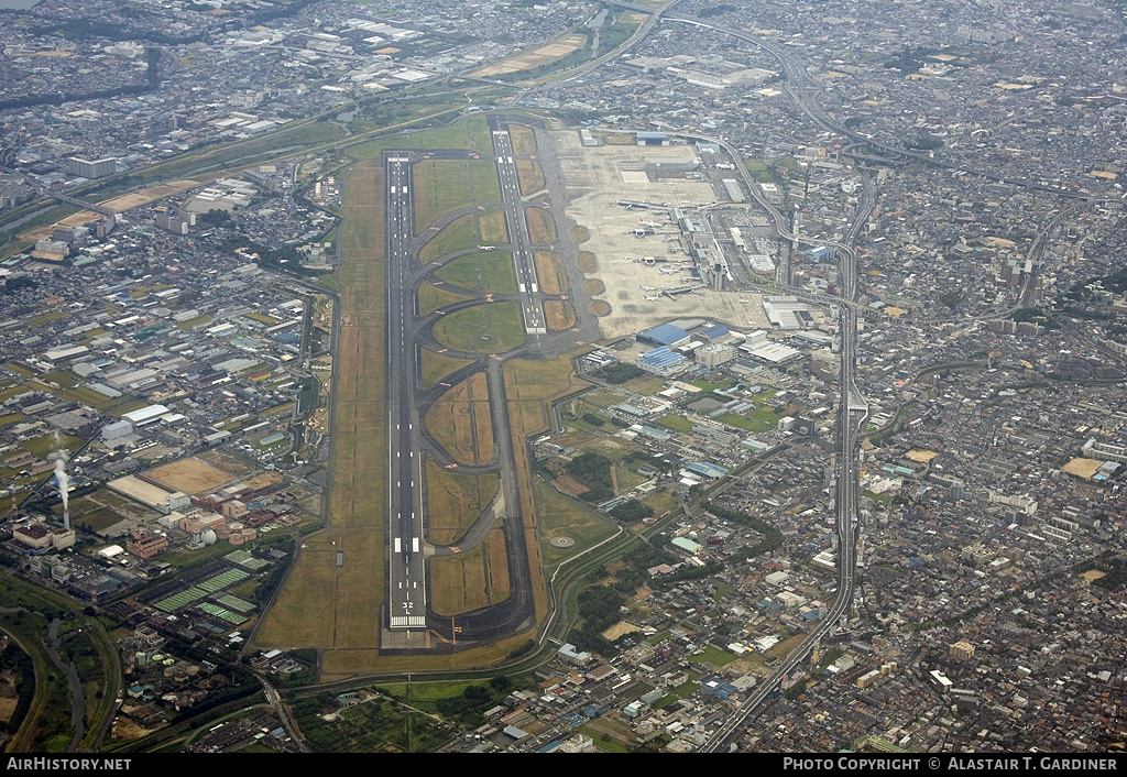 Airport photo of Osaka - Itami International (RJOO / ITM) in Japan | AirHistory.net #47799