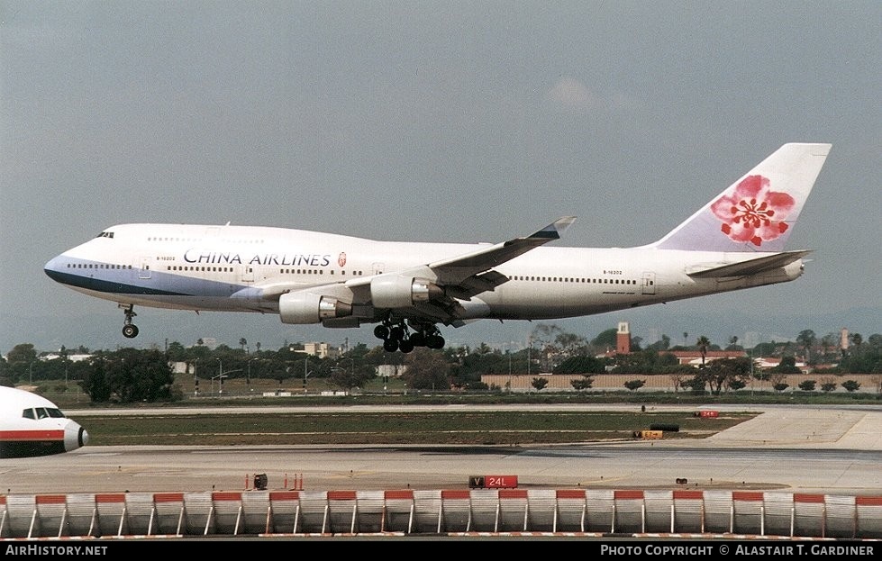 Aircraft Photo of B-18202 | Boeing 747-409 | China Airlines | AirHistory.net #47811