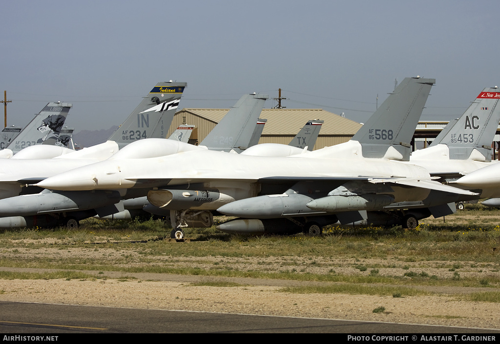 Aircraft Photo of 85-1568 / AF85-568 | General Dynamics F-16C Fighting Falcon | USA - Air Force | AirHistory.net #48113