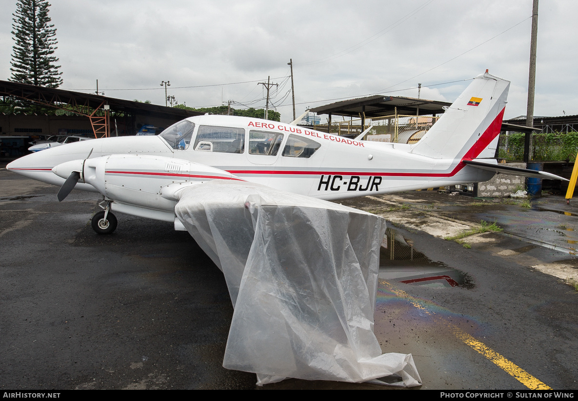 Aircraft Photo of HC-BJR | Piper PA-23-250 Aztec E | Aeroclub del Ecuador | AirHistory.net #48199