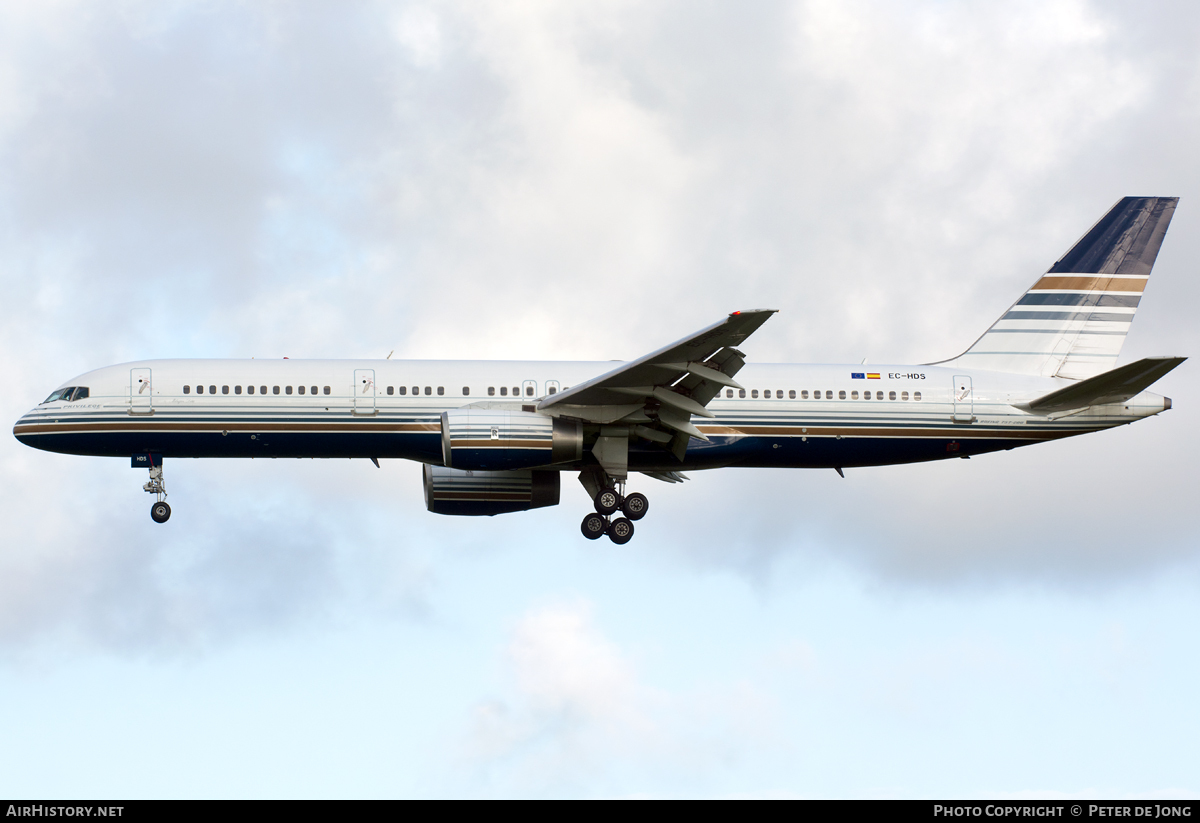 Aircraft Photo of EC-HDS | Boeing 757-256 | Privilege Style | AirHistory.net #48268