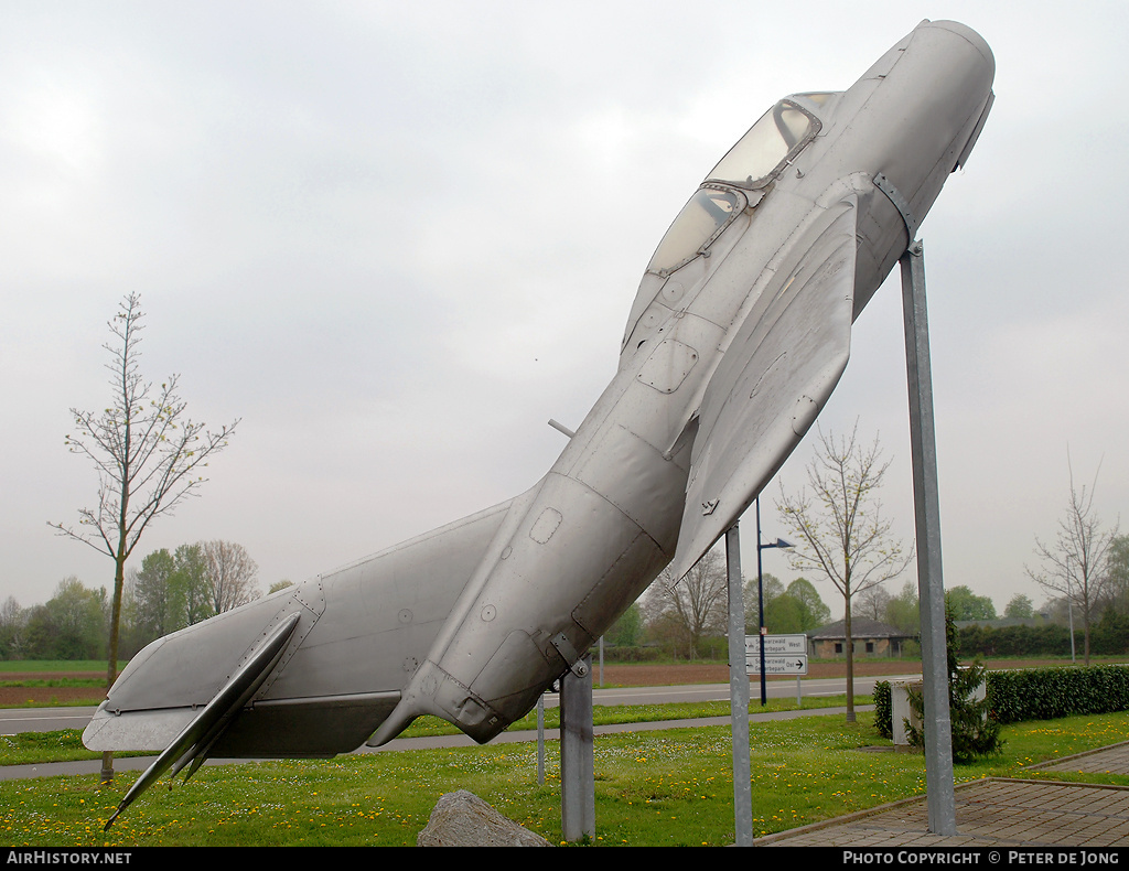 Aircraft Photo of 140 | Mikoyan-Gurevich MiG-15UTI | AirHistory.net #48314