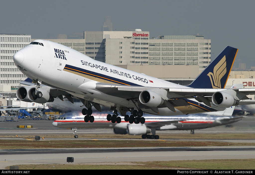 Aircraft Photo of 9V-SFH | Boeing 747-412F/SCD | Singapore Airlines Cargo | AirHistory.net #48320
