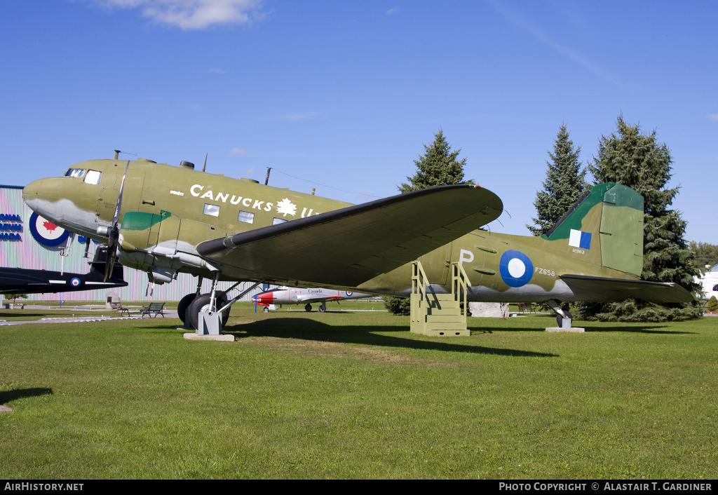 Aircraft Photo of 12963 / FZ658 | Douglas CC-129 Dakota 3N | Canada - Air Force | UK - Air Force | AirHistory.net #48426