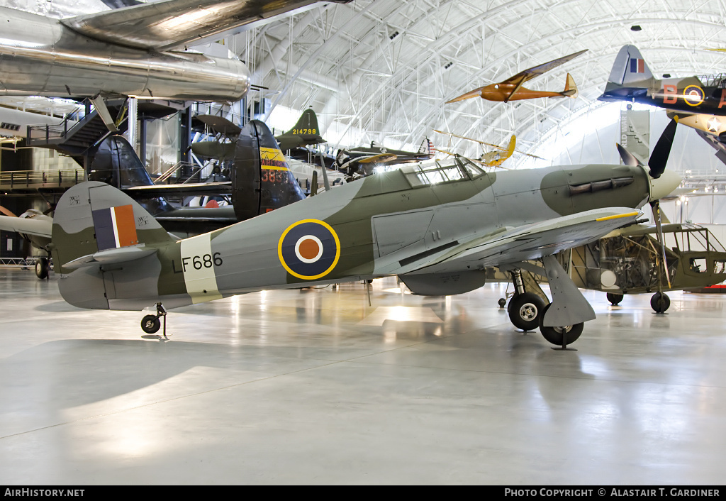 Aircraft Photo of LF686 | Hawker Hurricane Mk2C | UK - Air Force | AirHistory.net #48574