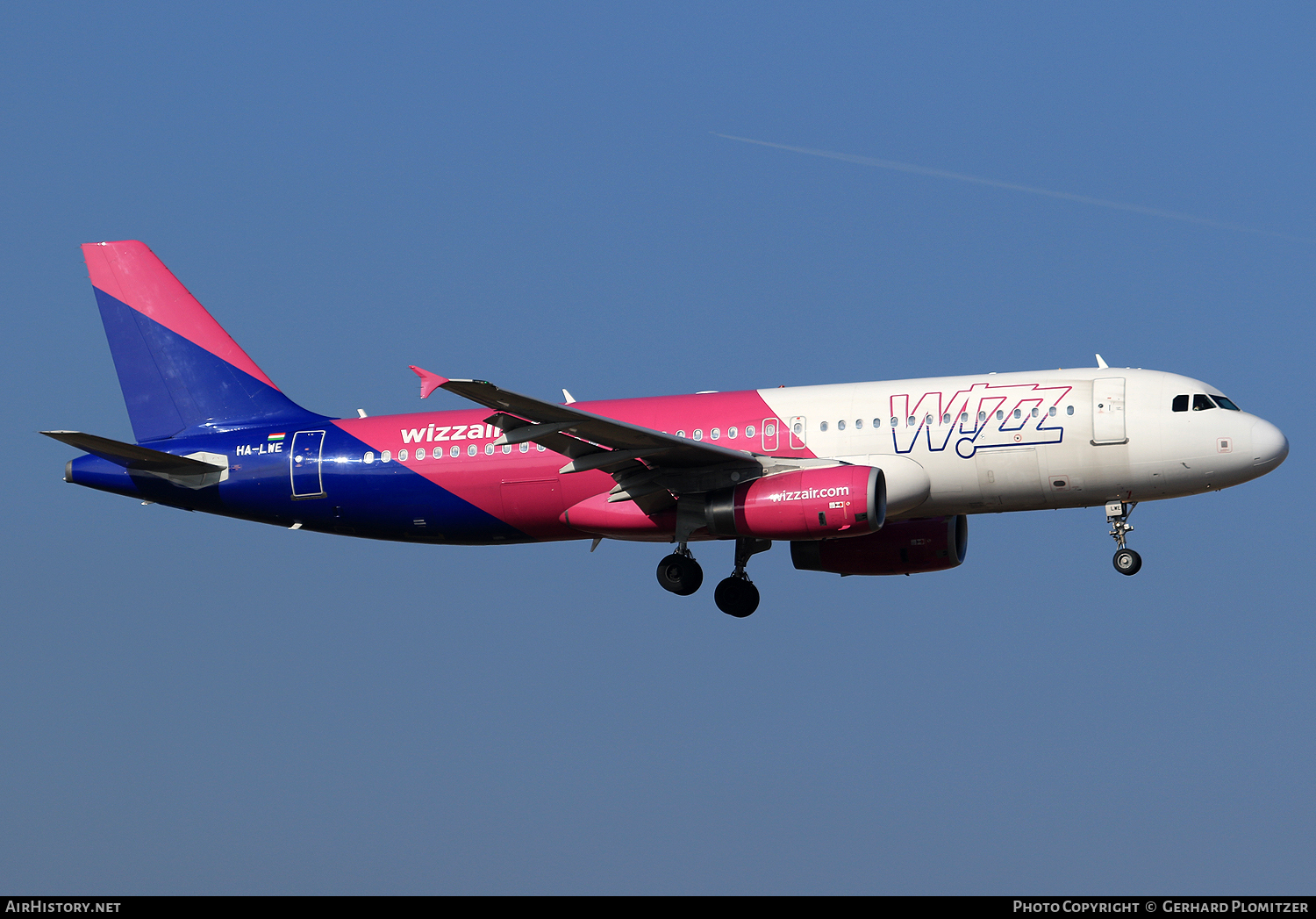 Aircraft Photo of HA-LWE | Airbus A320-232 | Wizz Air | AirHistory.net #48750