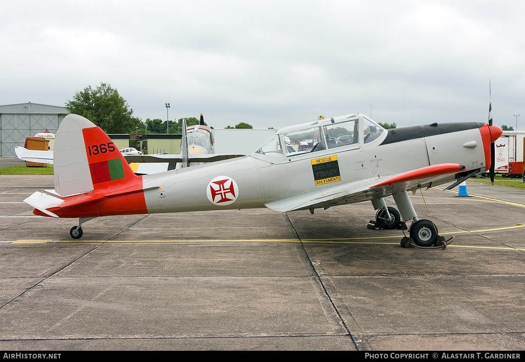 Aircraft Photo of G-DHPM / 1365 | De Havilland Canada DHC-1 Chipmunk T20 | Portugal - Air Force | AirHistory.net #48995