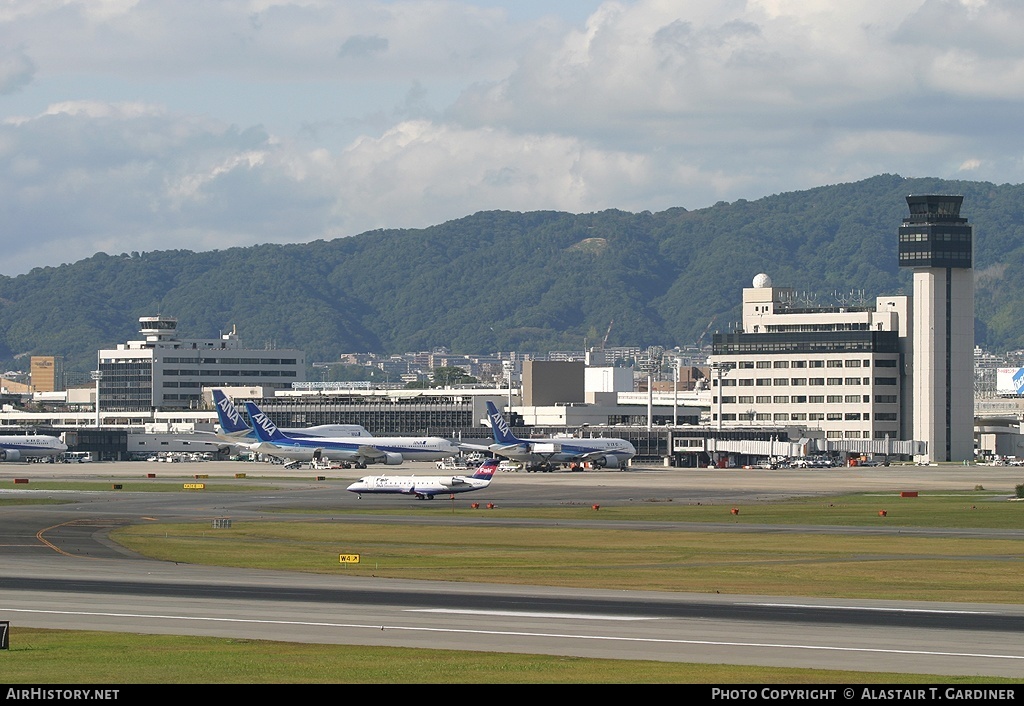 Airport photo of Osaka - Itami International (RJOO / ITM) in Japan | AirHistory.net #49272