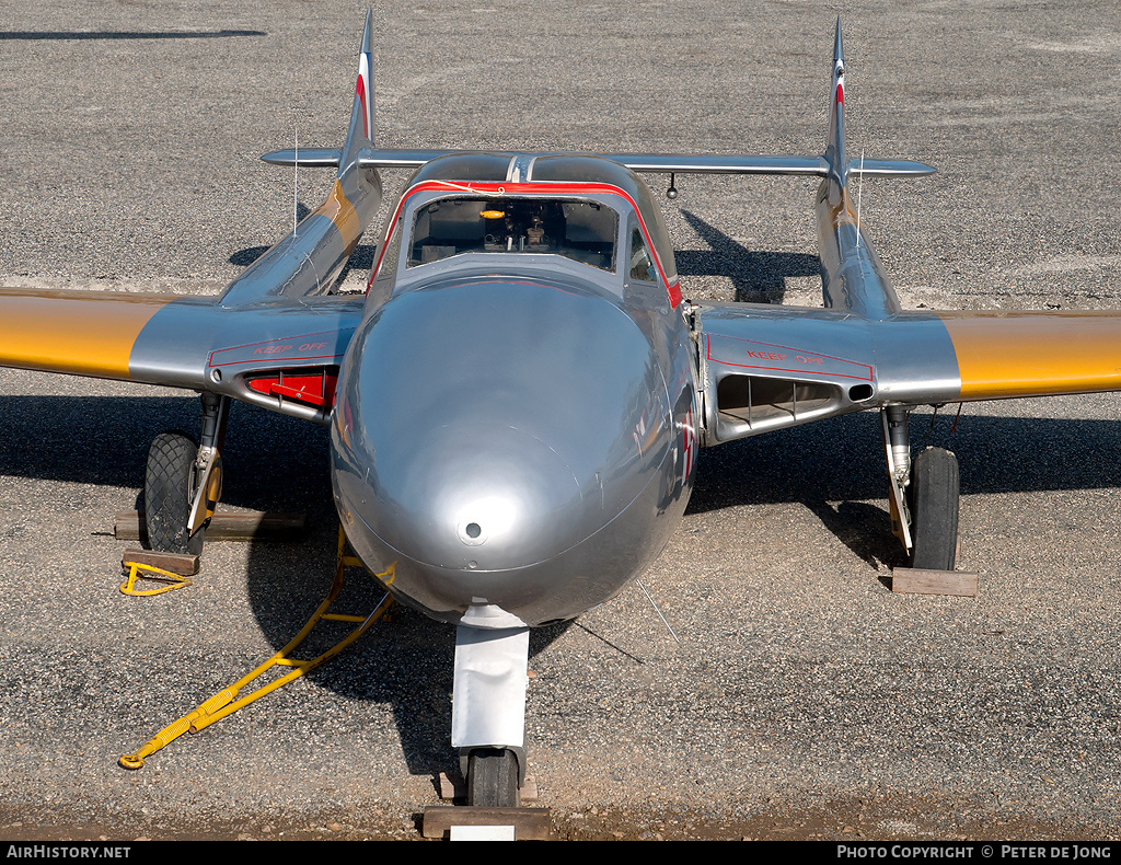 Aircraft Photo of XE950 | De Havilland D.H. 115 Vampire T11 | UK - Air Force | AirHistory.net #49389