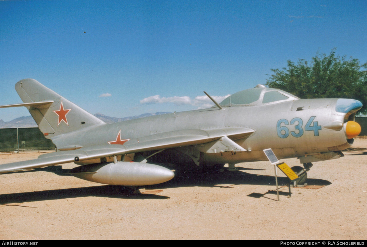 Aircraft Photo of 634 blue | PZL-Mielec Lim-6MR | Soviet Union - Air Force | AirHistory.net #49519
