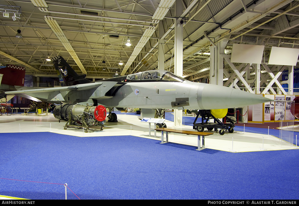 Aircraft Photo of ZE887 | Panavia Tornado F3 | UK - Air Force | AirHistory.net #49570