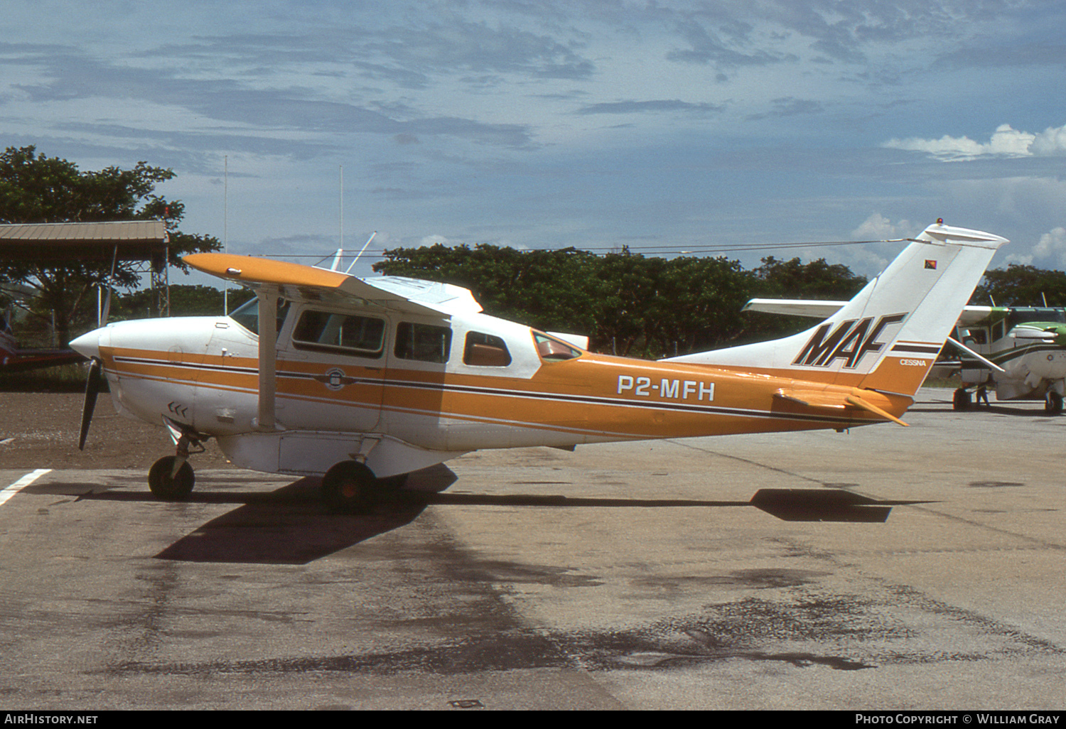 Aircraft Photo of P2-MFH | Cessna TU206B Turbo Super Skywagon | Missionary Aviation Fellowship - MAF | AirHistory.net #49594