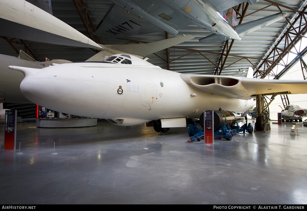 Aircraft Photo of XD818 | Vickers Valiant BK1 | UK - Air Force | AirHistory.net #49638