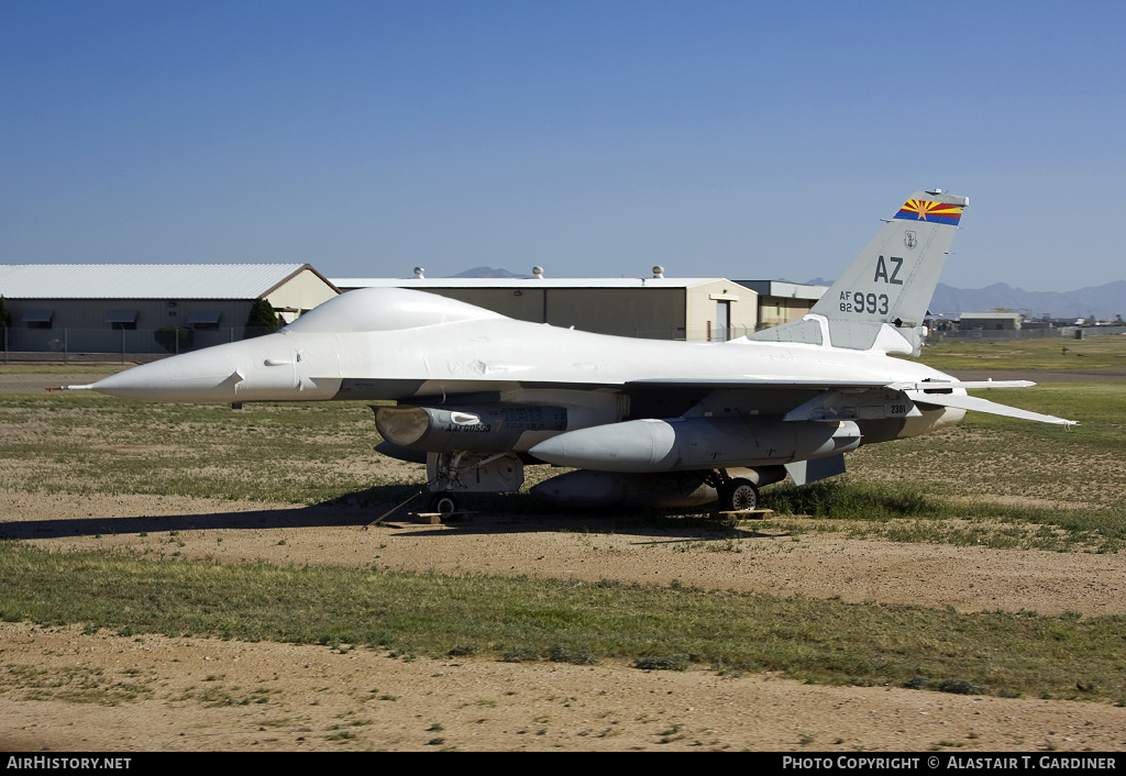 Aircraft Photo of 82-0993 / AF82-993 | General Dynamics F-16A Fighting Falcon | USA - Air Force | AirHistory.net #49907