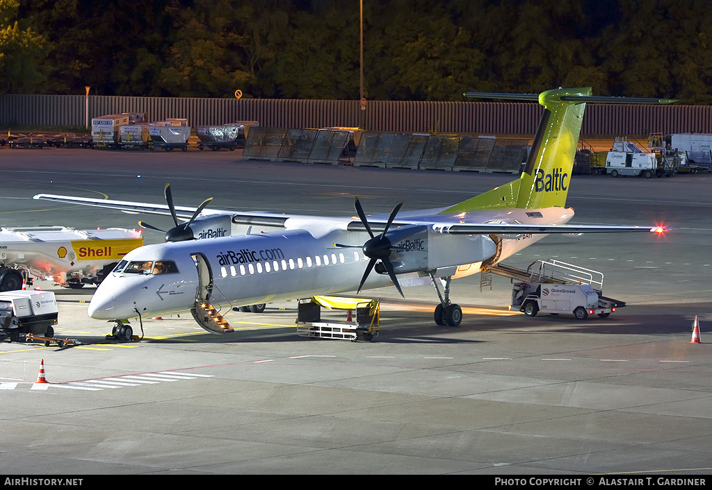 Aircraft Photo of YL-BAH | Bombardier DHC-8-402 Dash 8 | AirBaltic | AirHistory.net #49999