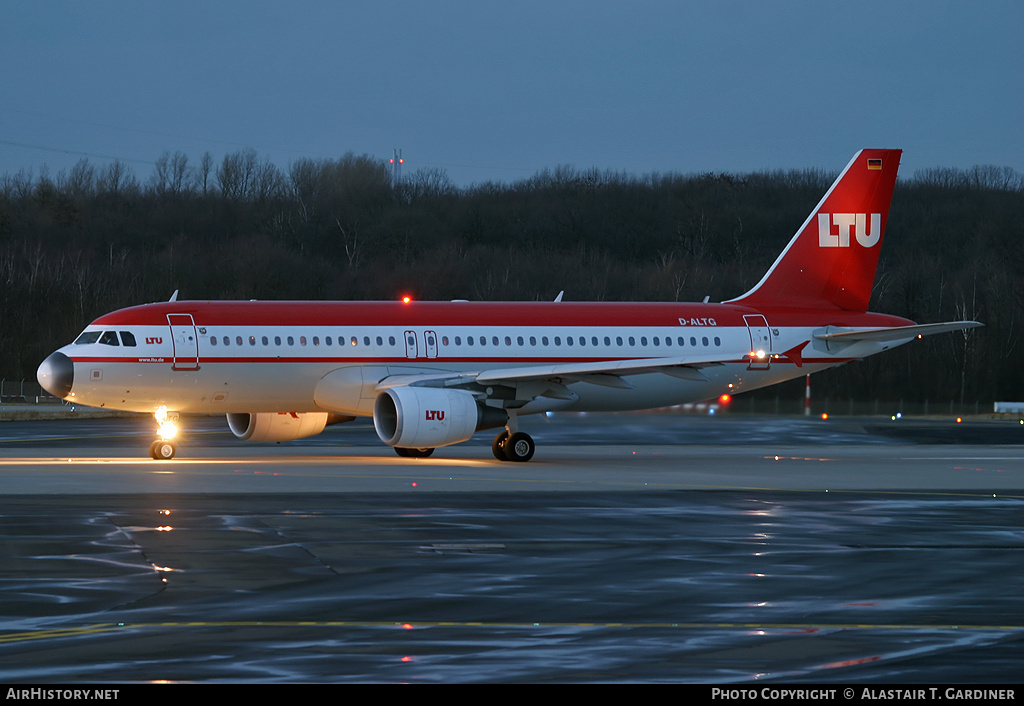 Aircraft Photo of D-ALTG | Airbus A320-214 | LTU - Lufttransport-Unternehmen | AirHistory.net #50002
