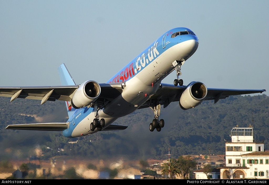 Aircraft Photo of G-CDUO | Boeing 757-236 | Thomson Holidays | AirHistory.net #50009