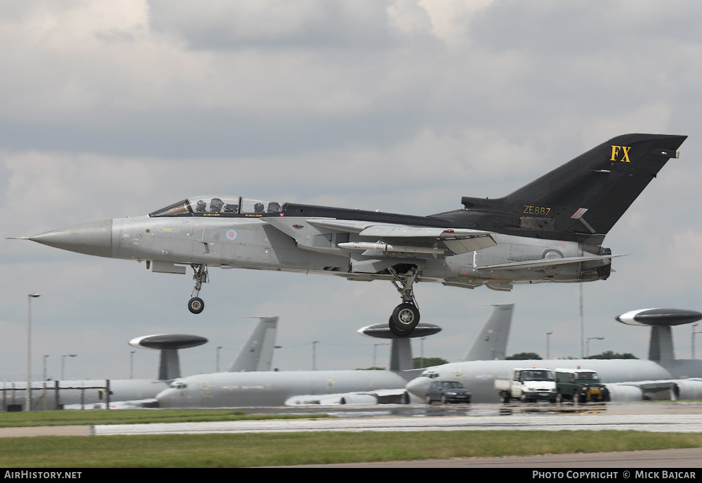 Aircraft Photo of ZE887 | Panavia Tornado F3 | UK - Air Force | AirHistory.net #50105